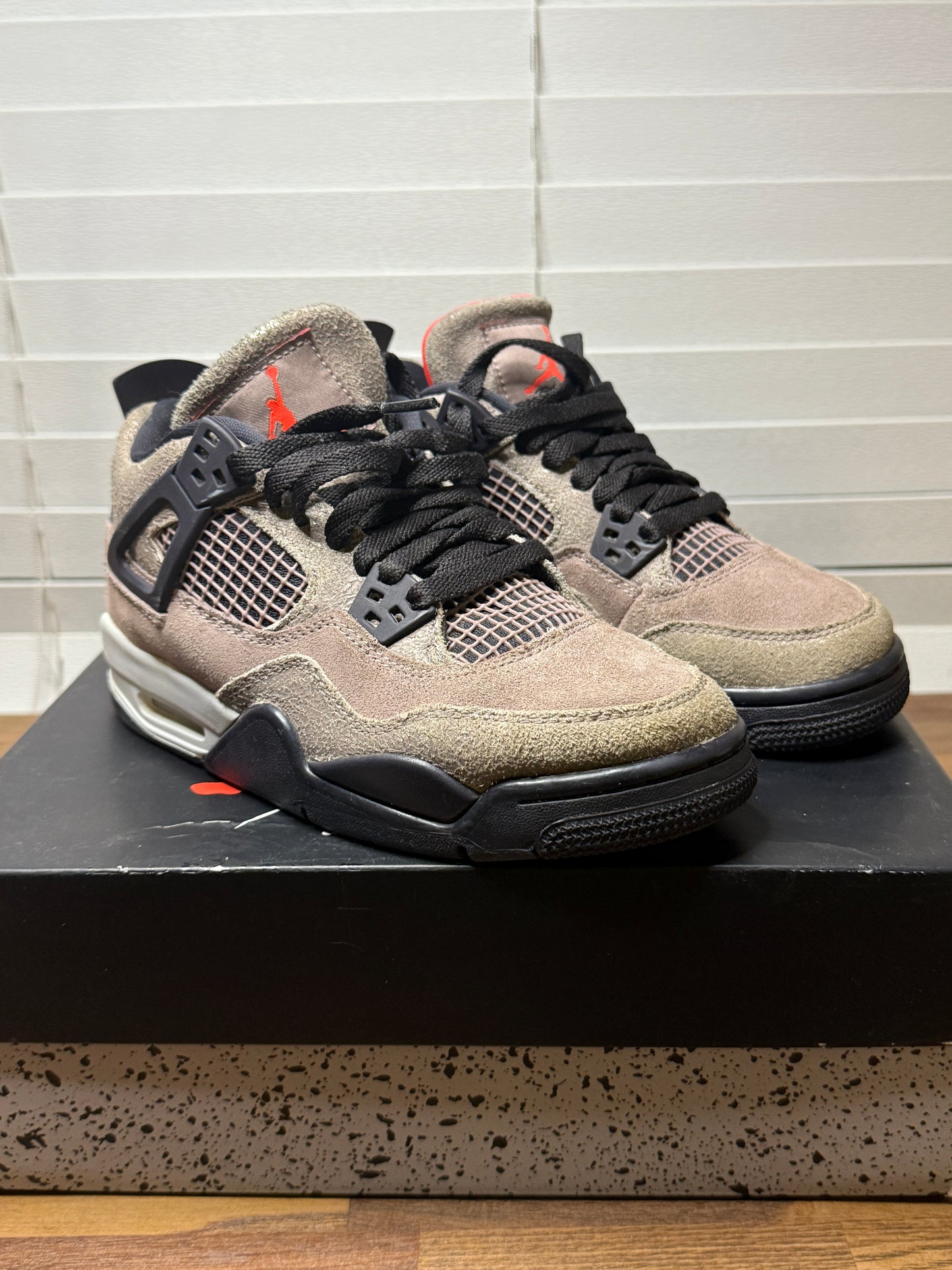 Used GS Jordan 4 Taupe Haze