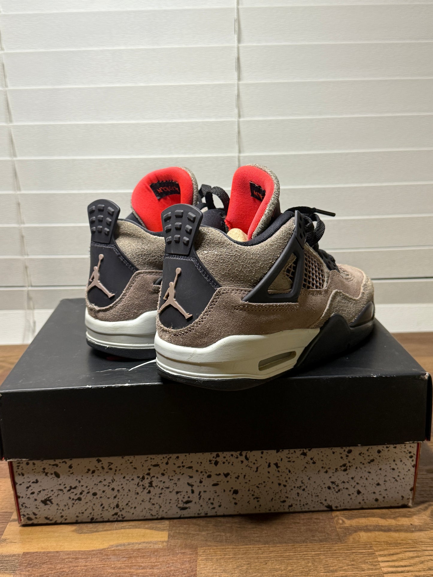 Used GS Jordan 4 Taupe Haze