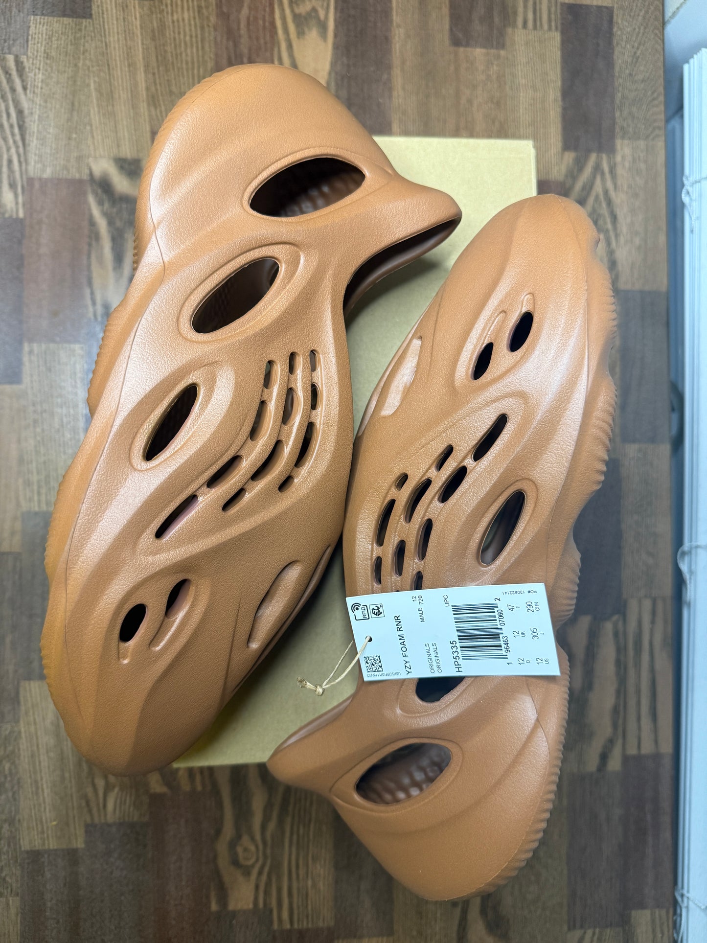 Yeezy Foamrunner Clay Red