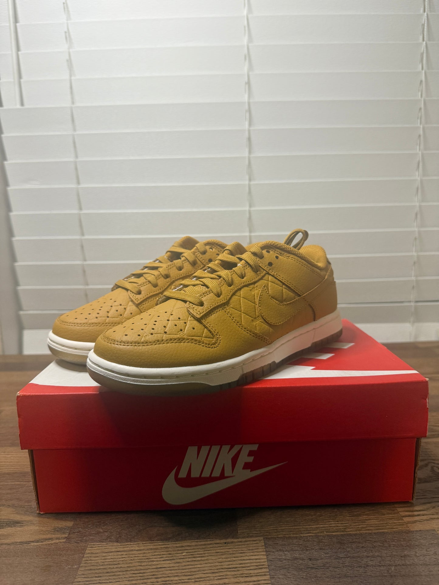 WMNS Nike Dunk Low Quilted Wheat