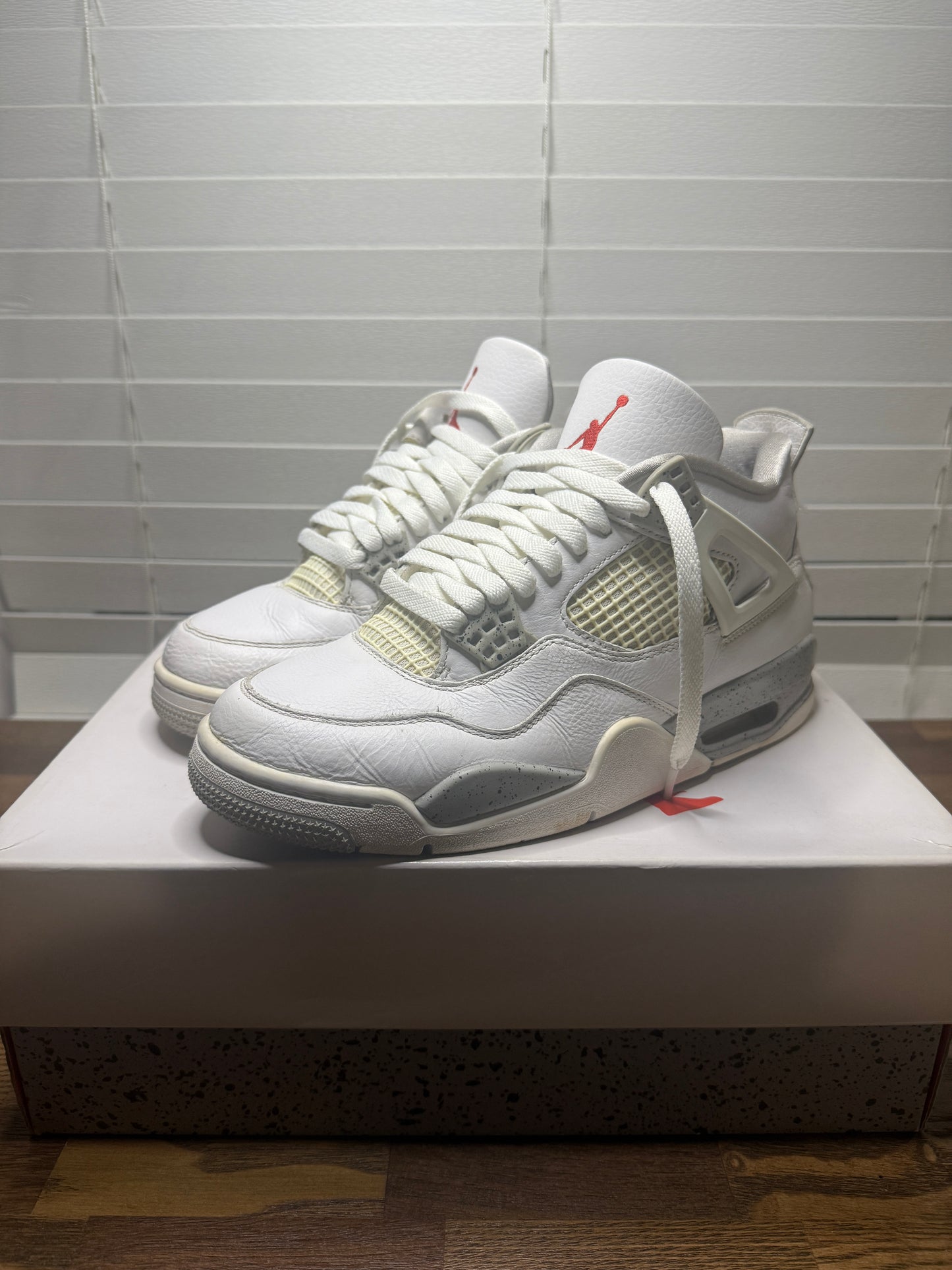Used Jordan 4 White Oreo