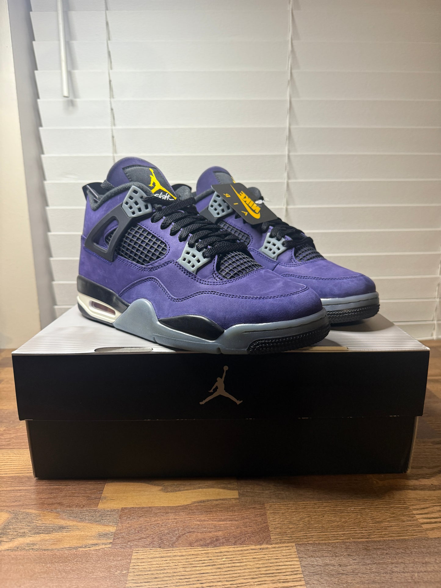 Jordan 4 Laker