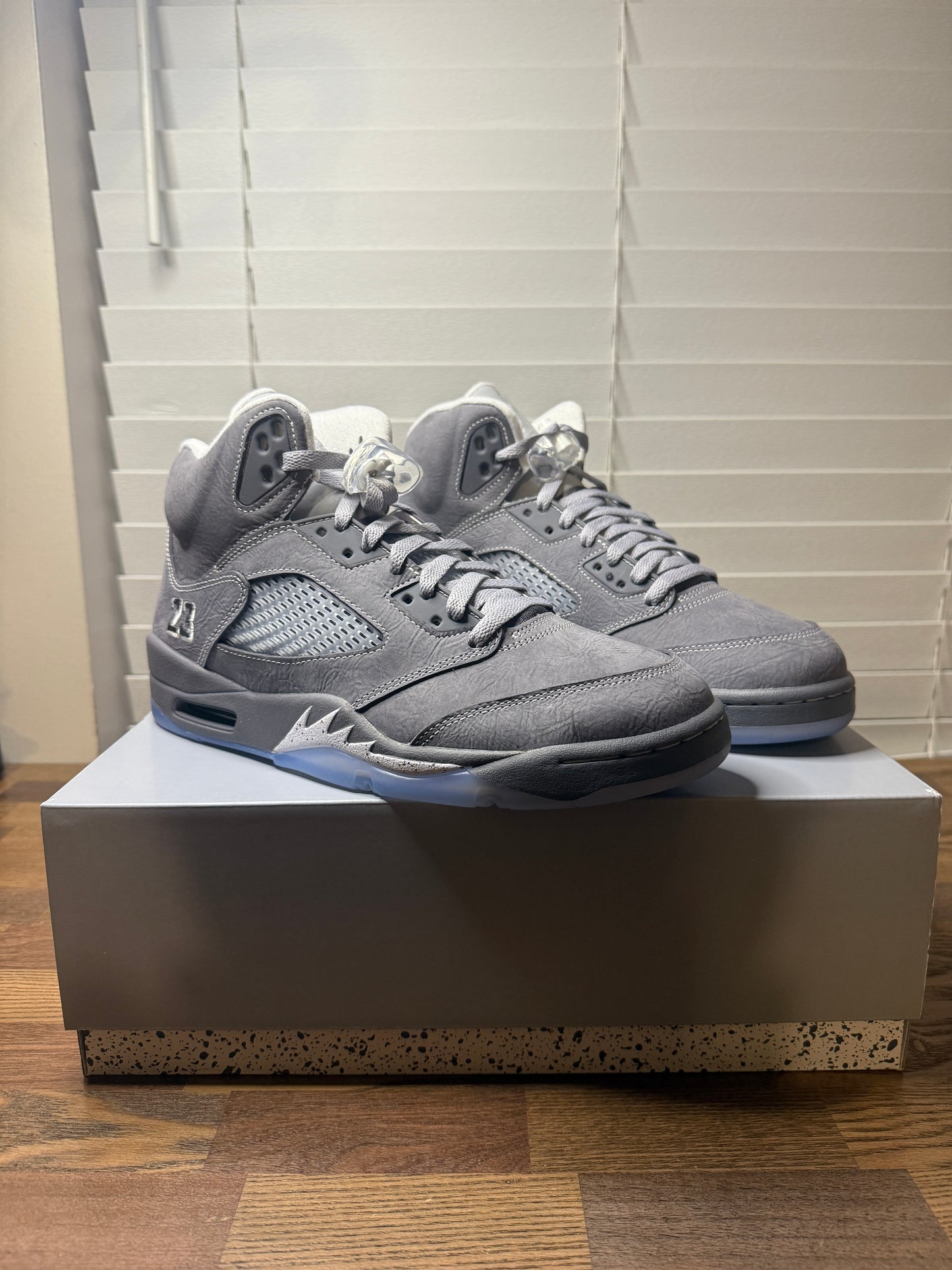 Jordan 5 Wolf Gray