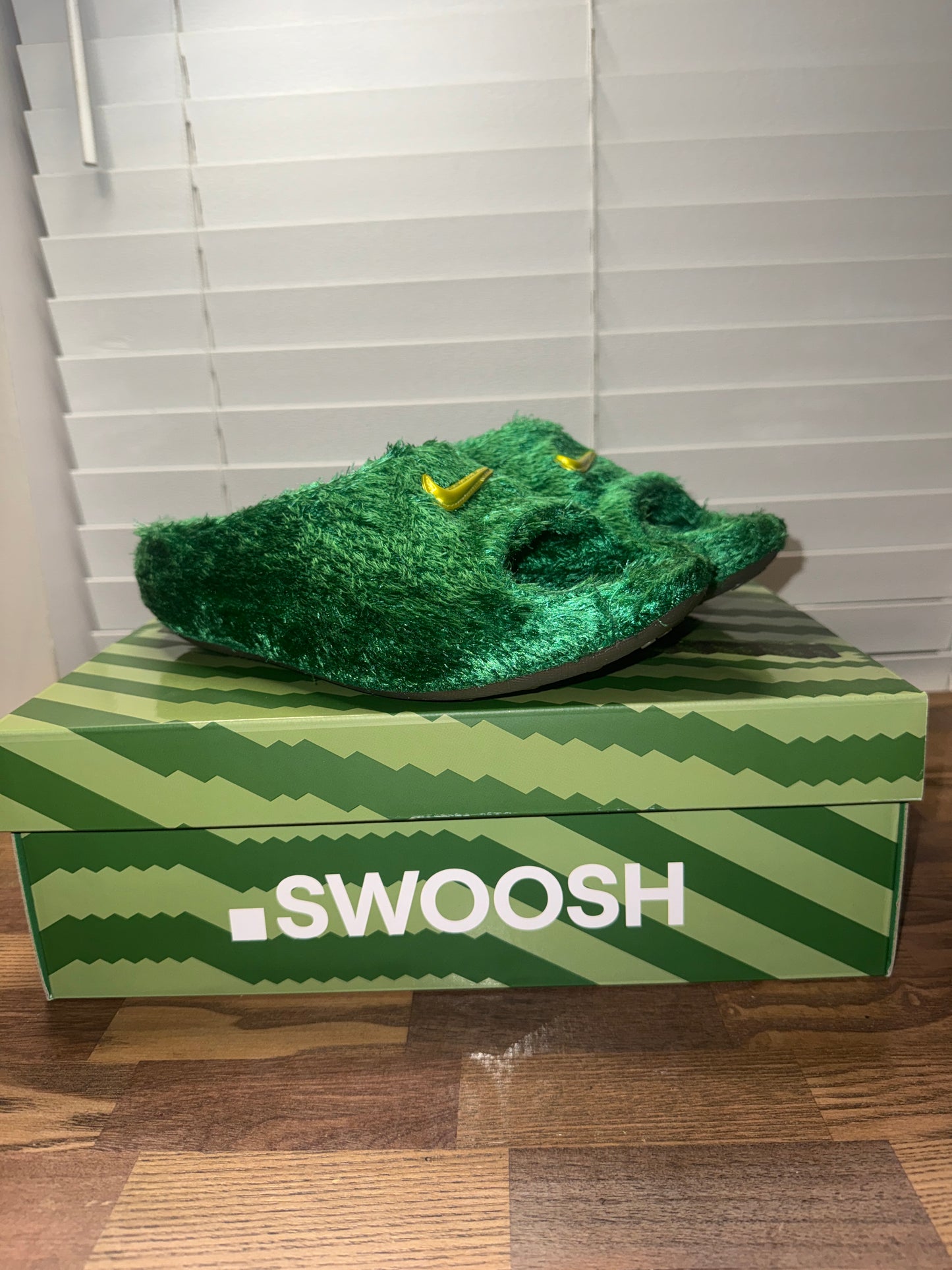 Nike ReactX Rejuven8 Slide Touch Grass