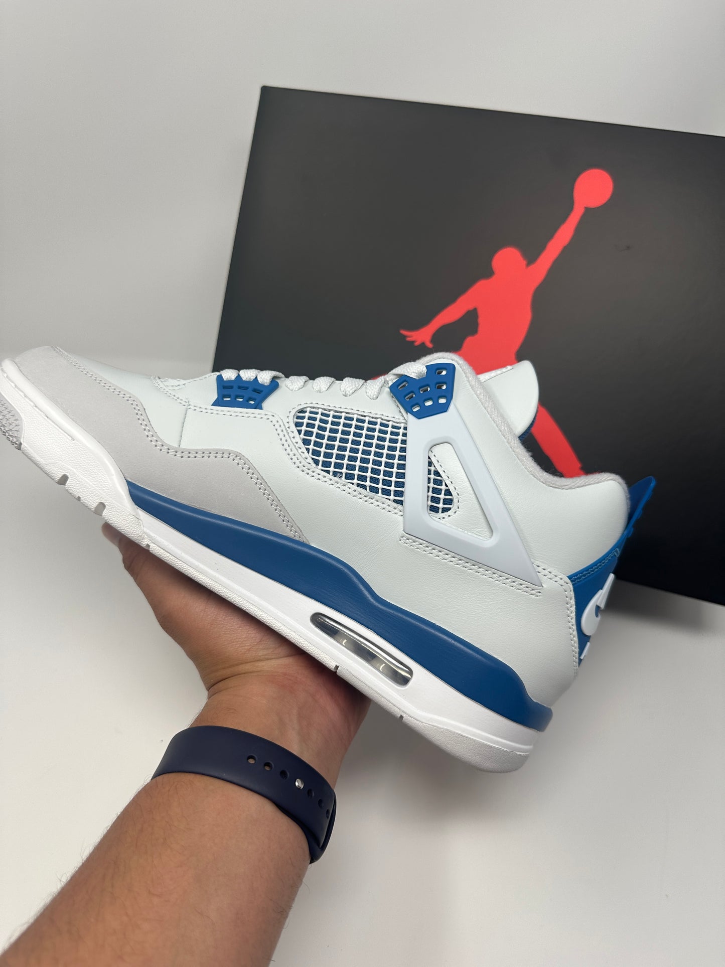 Jordan 4 Military Blue