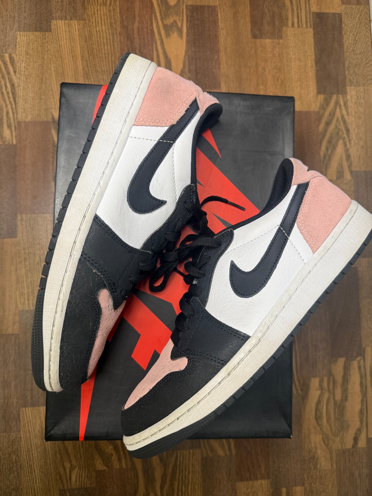 Used Jordan 1 Low Bleach Coral