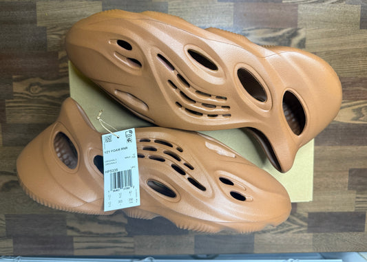Yeezy Foamrunner Clay Red