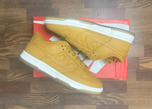 WMNS Nike Dunk Low Quilted Wheat
